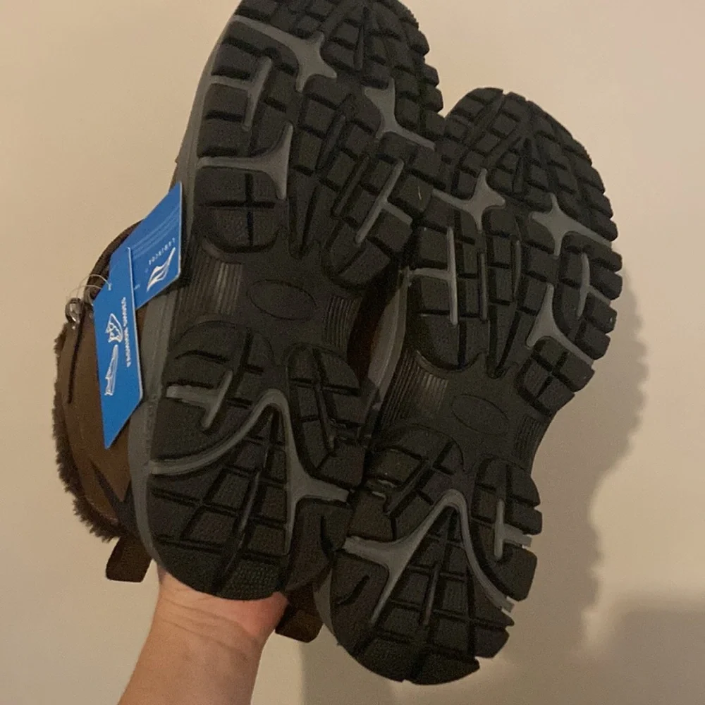 NWT winter boots!❄️❄️❄️❄️ - Picture 4 of 7